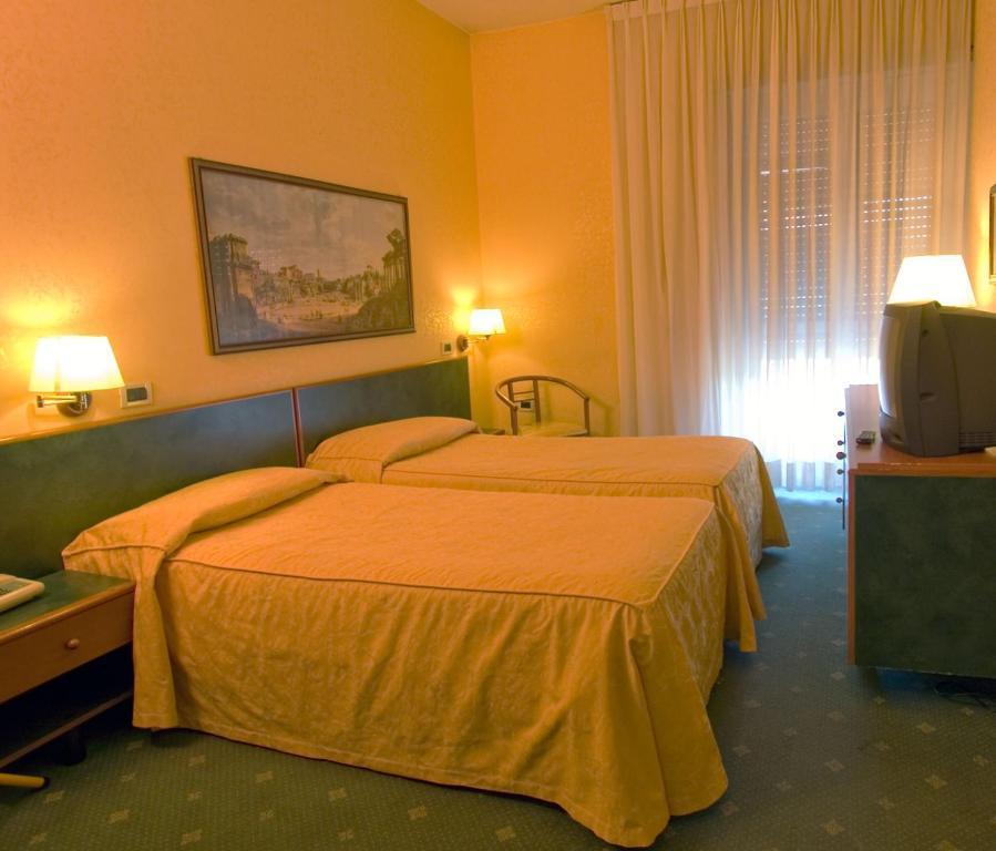 Carlo Magno Hotel 3*